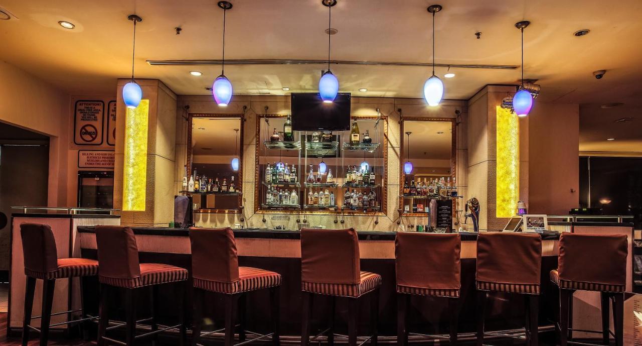 Royale Chulan Seremban Ngoại thất bức ảnh The bar at the 21 Club